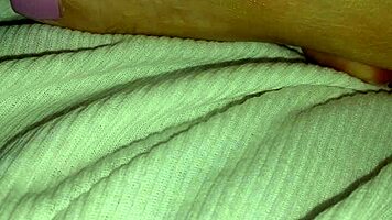 Wife creams petite feet with toes and cum