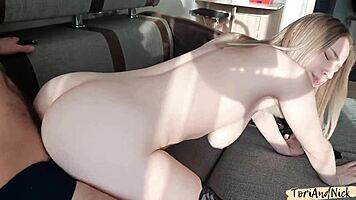 horny blonde morning fuck 😍