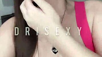 I play with my bucetinha in the app motorista car, it's so sexy