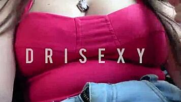 I play with my bucetinha in the app motorista car, it's so sexy