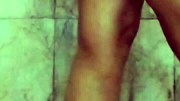 Hot Desi girlfriend masturbating in bathroom with dirty talk!