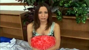 His cock went rock-hard seeing her pink pussy! She gives blowjob and cumshot.