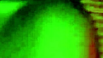 arab teen 18+ with big tits in army 😍