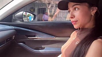 Pequeña Joven Colombiana Follada Por Conductor Mamada Profunda Rompiendo Coño Estrecho Me Pide Crema