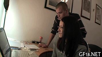 Ez a pasi nem szólt bele a vad szomszéd baszós versenybe