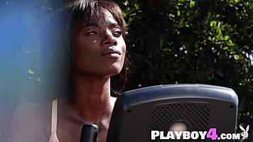 i'm ana foxxx posing naked showing perfect black ass