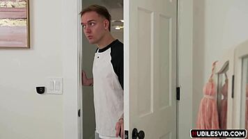 Scarlett Hampton's Passionate Family Pies Journey