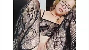 watching my college stepdaughter masturbate with wild toys