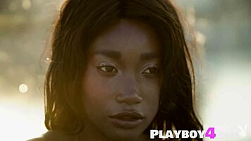 Ebony Teen Selene Poses Naked!