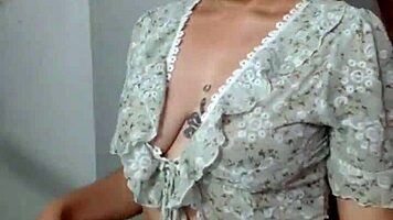 Latina teen plays with daddy on webcam, masturbating her big ass.