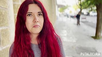 Hey, har du set Lilly Brans, denne varme spanske rødhårede, blive fanget af Torbe?