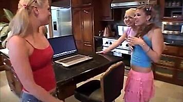 Watch these teen lesbians lick each other? Summer, lexy, and topanga in action!