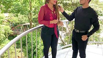 Sexo por dinero - entrevista a culona termina en sexo