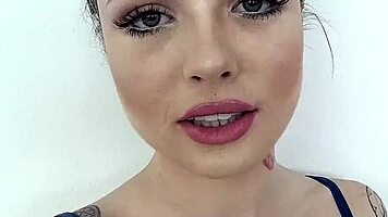 jelena jensen licks veronica rodriguez passionately