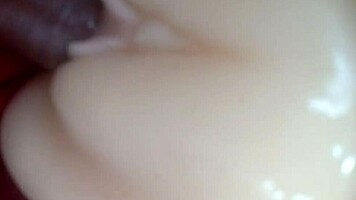 Comendo uma bucetinha deliciosa