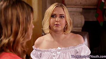 Lesbian Teens Pussylicking Threeway