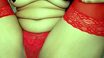 Novinha provocando o f� de calcinha vermelha bunda gigante raissa conte peladinha