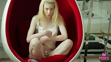 skinny blonde cutie liz stretches her tight asshole with a dildo