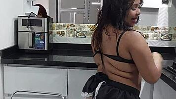 Horny Colombian Lesbians Finger and Lick Pussies to Cum in Homemade Scene