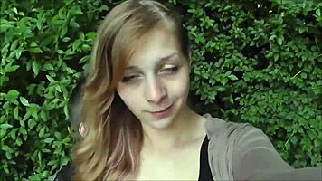 أمبر وسكايلر في غرفة نوم بلينجري