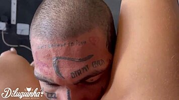 chupando a bucetinha da grelhuda depois fizemos um sexo gostoso sem camisinha