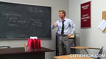 Sultry teen 18+ poses with nice cock.