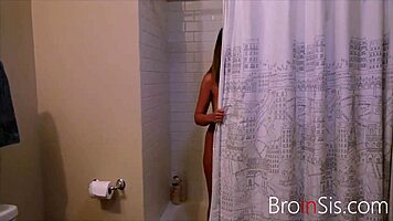 Oh No, I'm Fucking My Stepsister Layla London Hard!