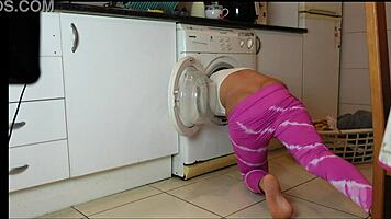 Oh No Im Stuck In Washing Machine