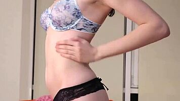 Sensuous teen 18+ie pleasures spread honey pot until she is getting off