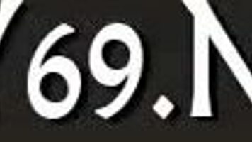 Hey, watch this solo girl rub her tight pussy real good!