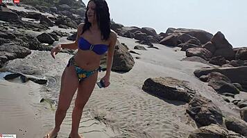 Transei com Gostosa da Praia in Wild Beach Action