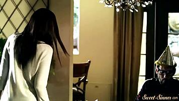 Smalltitted Stepdaughter's Pussy Banged In Glamour Roleplay