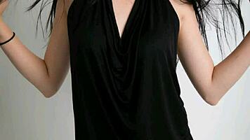 what's this slutty teen 18+ doing in that photoshoot