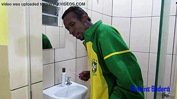 i messed up, ariella ferraz bangs in brazilian backroom group.