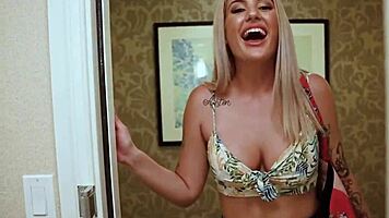 Shoplyfter - Sexy Teen 18+ Confronted By Lp Officer After Sneaking Out Without Paying