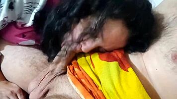 Mujer Mayor Chupando La Polla De Un Joven!