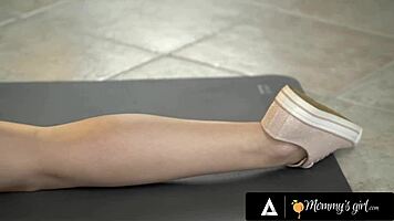 Stacked Mature Milf Eats Petite 18+ Blonde's Pussy at Spa Weekend