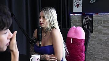 Nympho craves intense group action