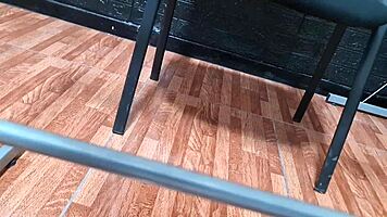 I saw this cute argentinian student without panties in class, shes so sexy and beautiful!