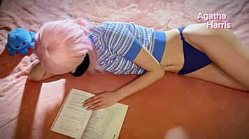 Redhead banishes boredom with solo pussy play close-up