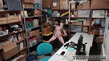 Teen Curves Split On Dick, Caught By Police