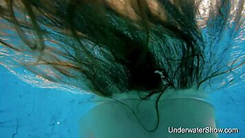 Simonna's Underwater Bikini Bath