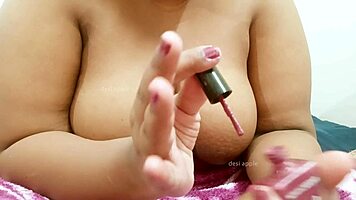 sexy teen flaunts her big boobs 😘