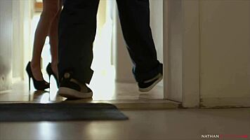 Stranded petite woman gets locksmith help for payment