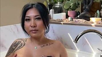 Interracial Teen With Big Tits Blows Big Black Cock In Bath For Cumshot