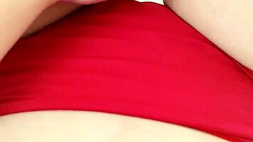 look, i'm masturbating my pussy in a swimsuit before the pool