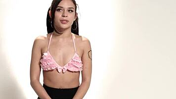 watch aria valencia orgasm solo?