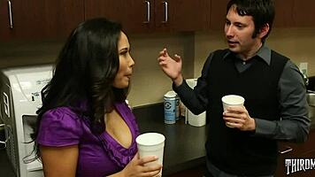 hey jessica bangcock, wanna fuck in the cubicle tonight?