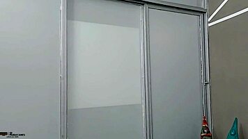 I'm so horny, I call the technician to seduce and fuck him