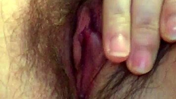 Så, der er denne søde vietnamesiske ung pige 18+ jeg mødte online, bare det sødeste smil. Det viser sig, hun har en vild side skjult bag det sky udseende!